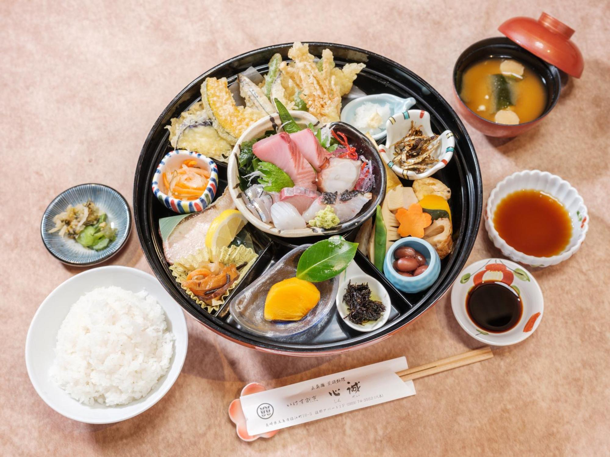 Villa Miyako 源泉かけ流し客室温泉ヴィラ みやこ別邸 Гото Экстерьер фото